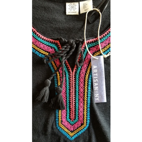 Artisan NY Boho Poncho/Cape Style Embroidered Top - Picture 3 of 6